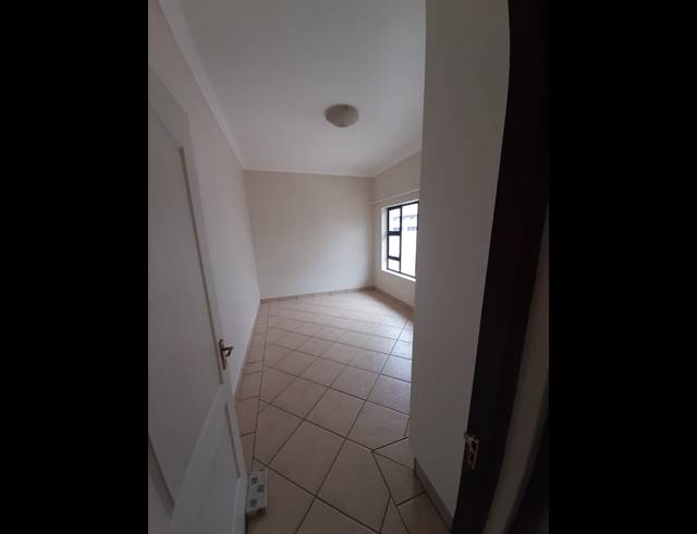 3 BEDROOM TOWNHOUSE FOR SALE IN BOT RIVER